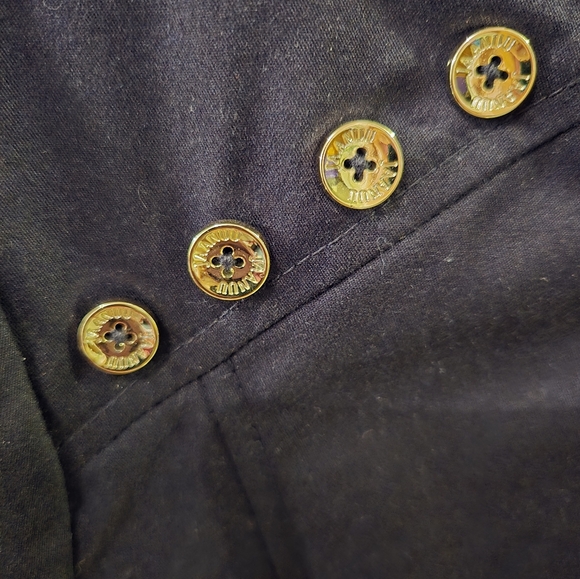 Two Scrub outfits - Picture 4 of 5